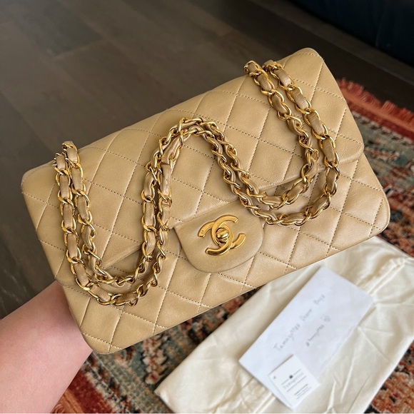 Chanel Classic Vintage Small Beige Double Flap Bag - Picture 5 of 11